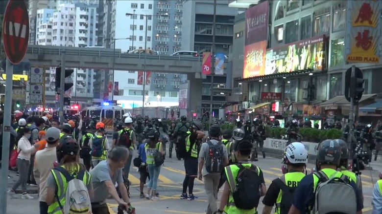 кадр из фильма Be Water