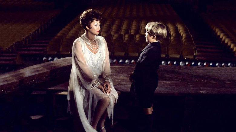 кадр из фильма Mame