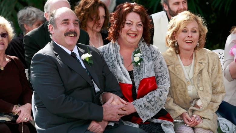 кадр из фильма Second Hand Wedding