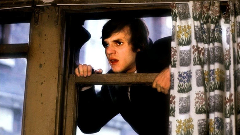 кадр из фильма О, счастливчик