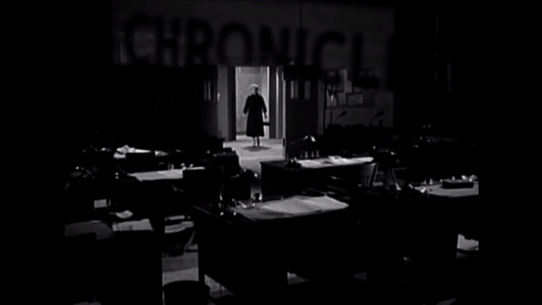 кадр из фильма The Blue Gardenia