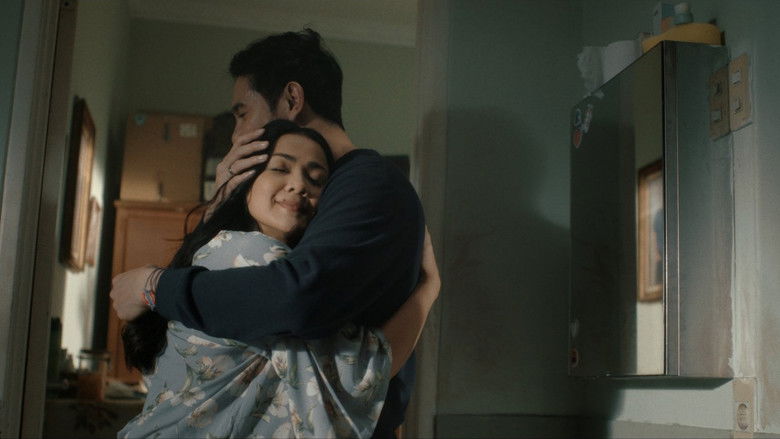 кадр из фильма Hanya Namamu Dalam Doaku