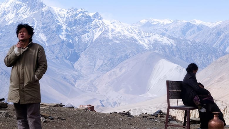 кадр из фильма Гималаи – там, где живёт ветер