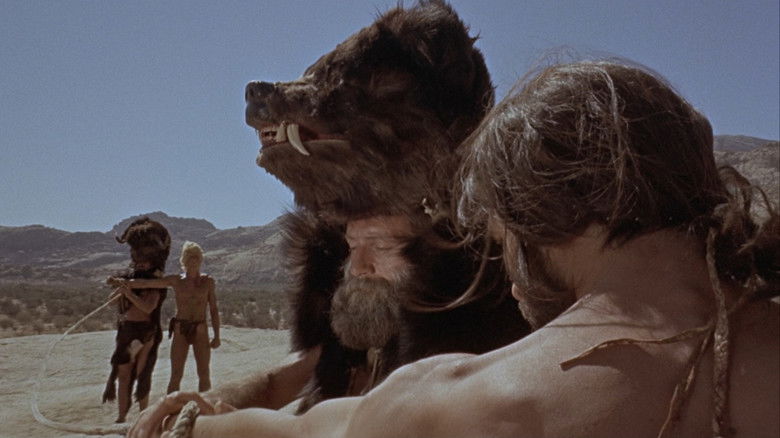 кадр из фильма Существа, забытые миром