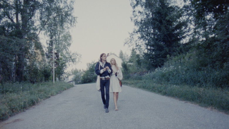 кадр из фильма Keskiyön auringosta ikuisuuteen