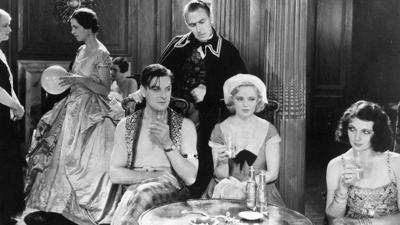 кадр из фильма Богатые и странные