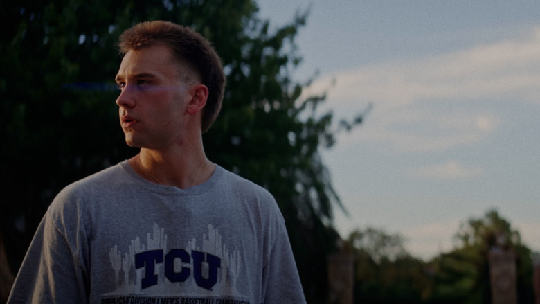 кадр из фильма Fake Friends