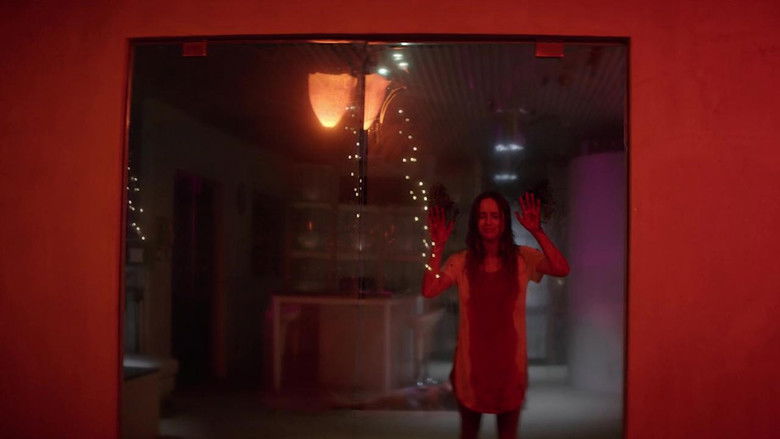 кадр из фильма Короткая волна