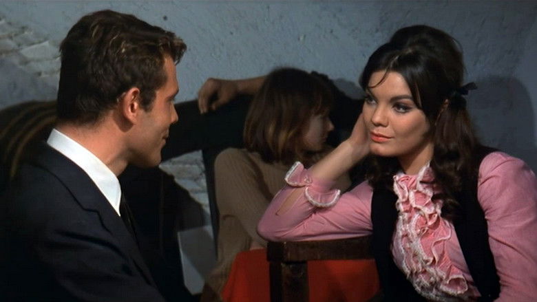 кадр из фильма Агент 3S3: Паспорт в ад