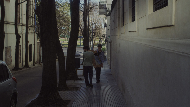 кадр из фильма Simon The Whale