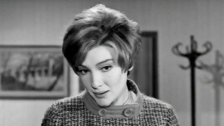 кадр из фильма Ο γεροντοκόρος