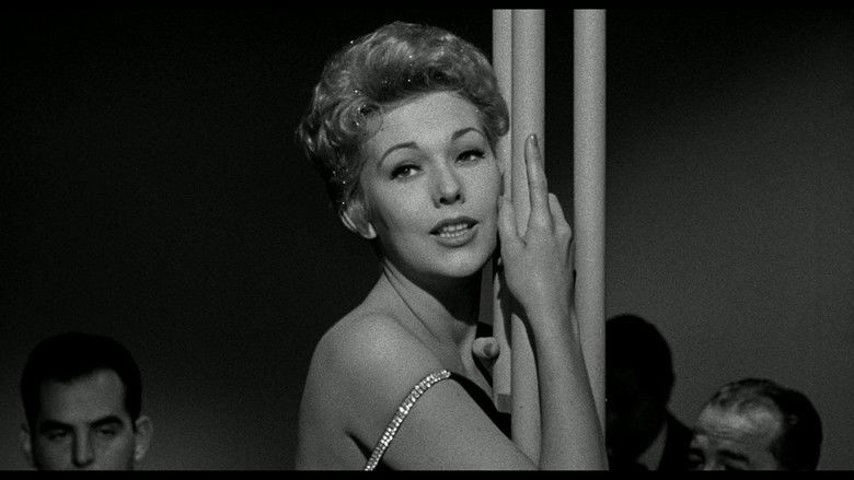 кадр из фильма 5 Against the House