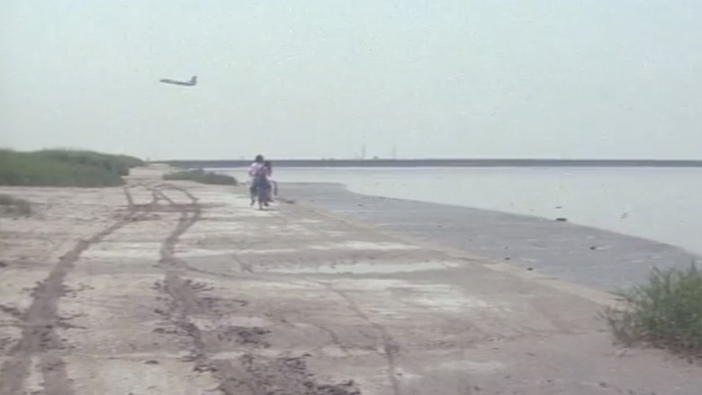 кадр из фильма 十三人連続暴行魔