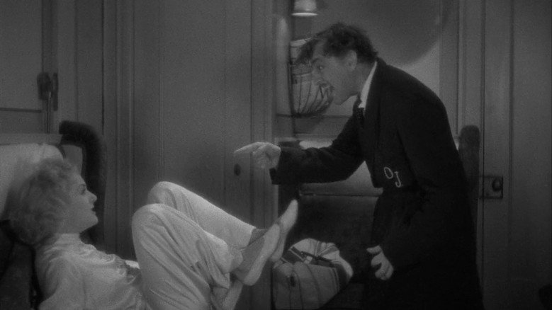 кадр из фильма Двадцатый век