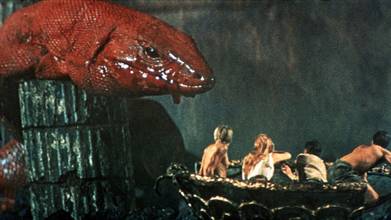 кадр из фильма Путешествие к центру Земли