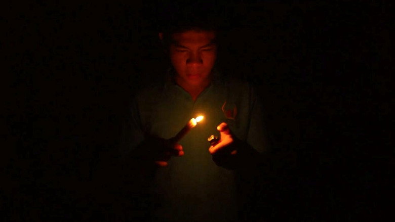 кадр из фильма Tengah Malam