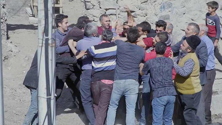 кадр из фильма Без медведей