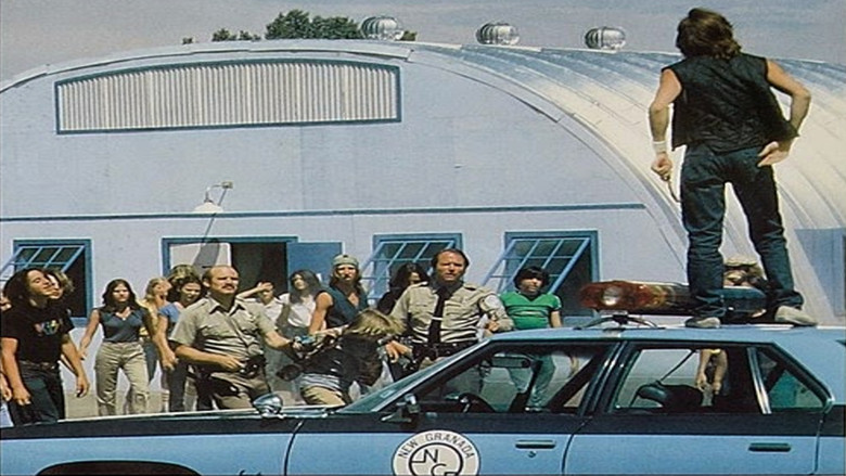 кадр из фильма Через край