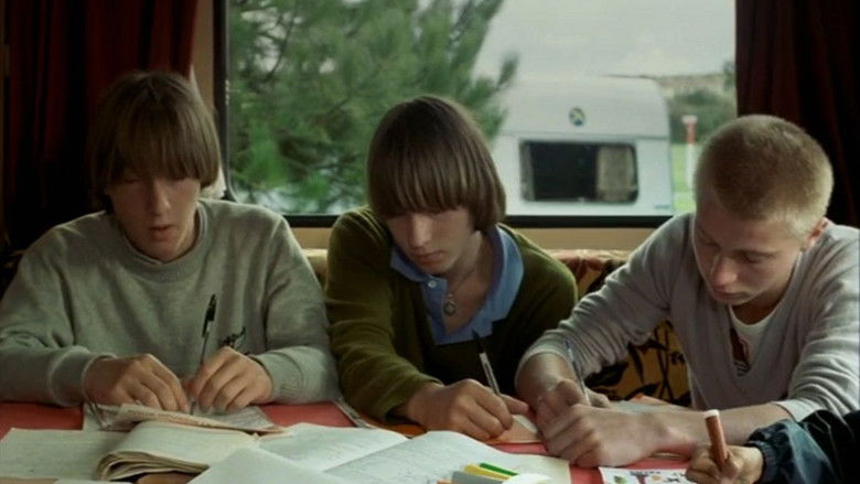 кадр из фильма Petit Joseph