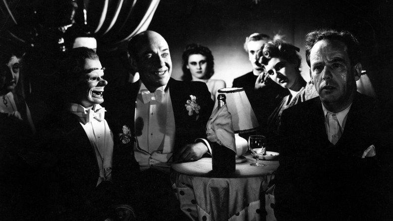 кадр из фильма Глубокой ночью