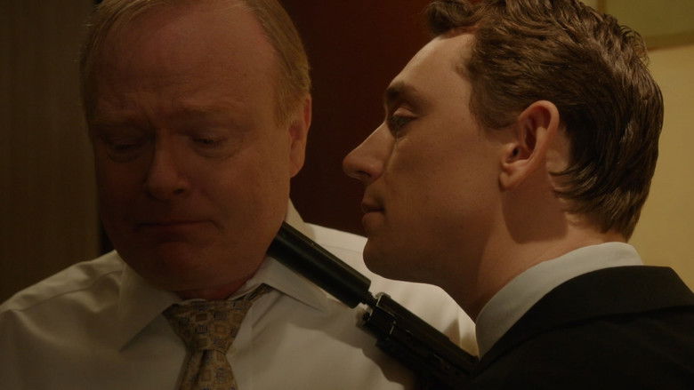 кадр из фильма Небезопасно для работы