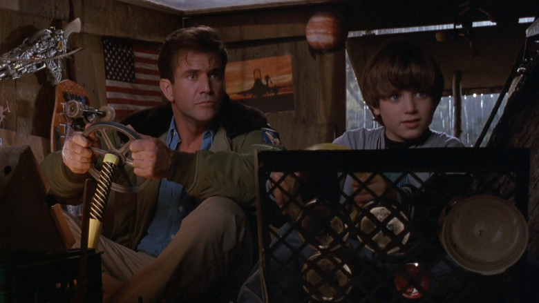 кадр из фильма Вечно молодой