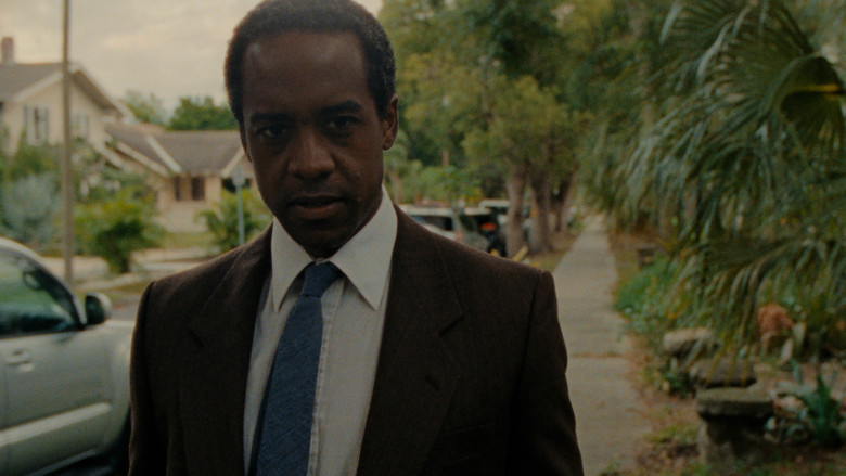 кадр из фильма Dark My Light