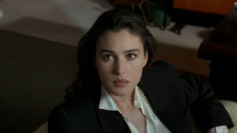 кадр из фильма Злоупотребление