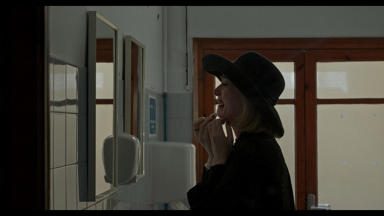 кадр из фильма The Tragic case of Mrs. Didalphidae