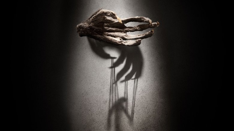 кадр из фильма Обезьянья лапа