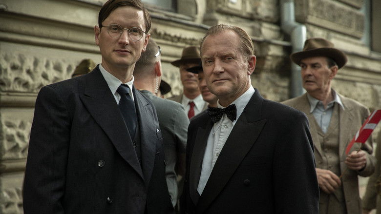 кадр из фильма Наш человек в Америке