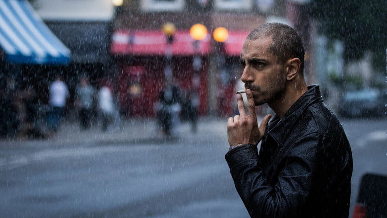 кадр из фильма Город тусклых огней