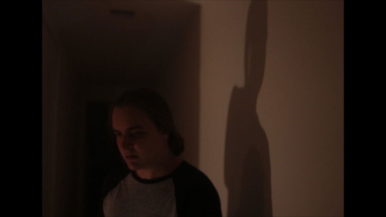 кадр из фильма Inside