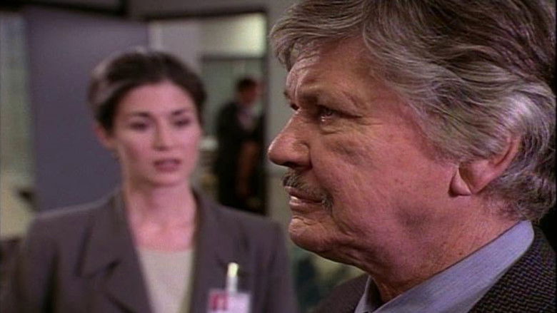 кадр из фильма Семья полицейских