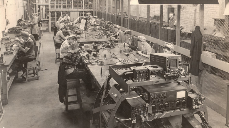 кадр из фильма Rosies of the North