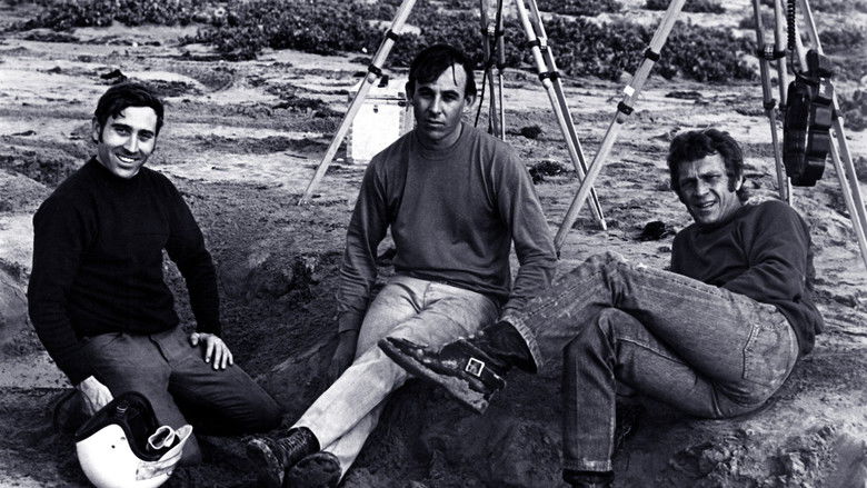 кадр из фильма Каждое воскресенье