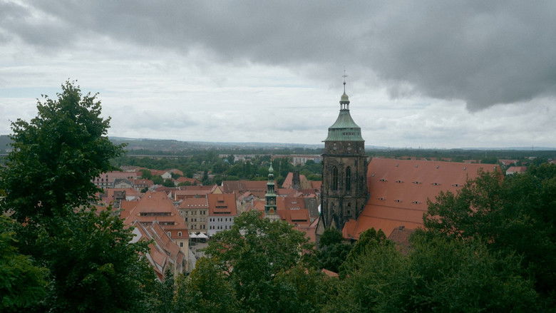 кадр из фильма This Must Be The Place