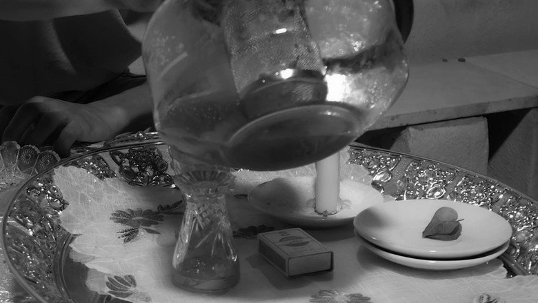 кадр из фильма between tea and the ashtray