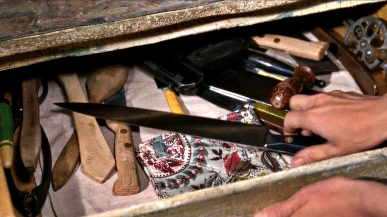 кадр из фильма Разорванный занавес