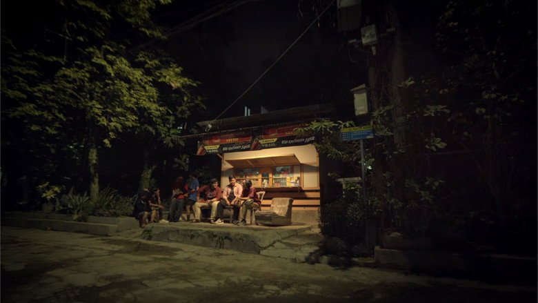 кадр из фильма SMILE!