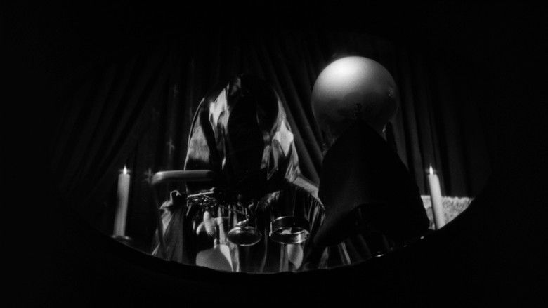 кадр из фильма Dark Intruder