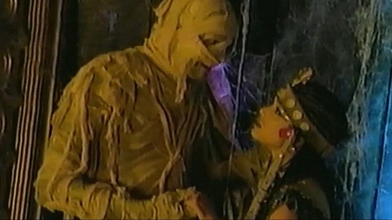 кадр из фильма Bone Chillers: Art Intimidates Life