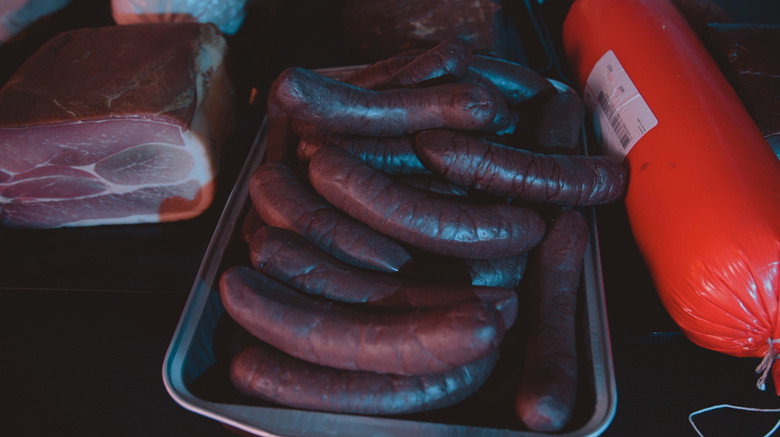 кадр из фильма BBQ SAUS