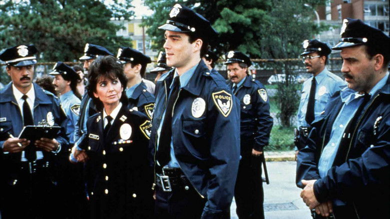 кадр из фильма Одна в неоновых джунглях