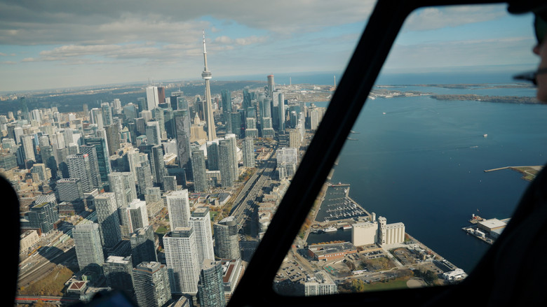 кадр из фильма The Tower That Built a City