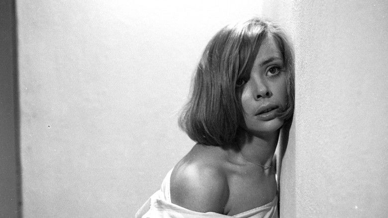 кадр из фильма Любовь в двадцать лет