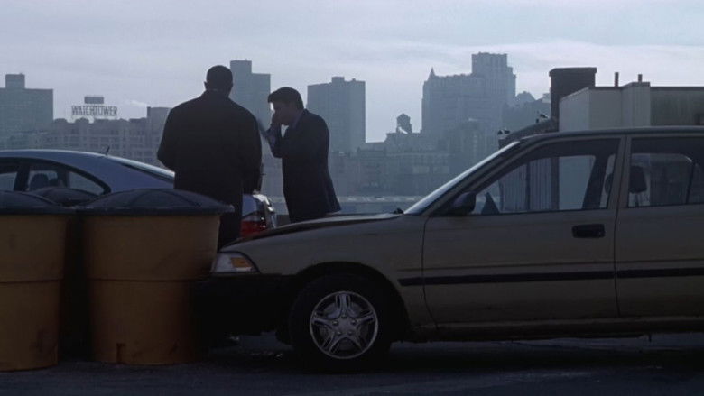 кадр из фильма В чужом ряду