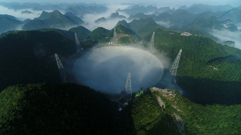 кадр из фильма FAST, à l'écoute de l'univers