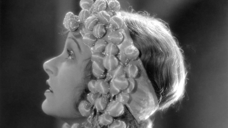 кадр из фильма The Lady in Ermine