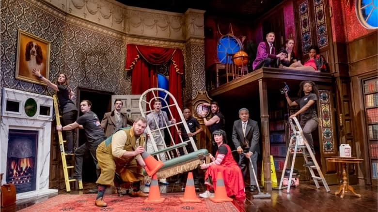 кадр из фильма The Play That Goes Wrong